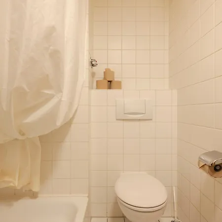 Mitte 26m2 - U-bahn Leopoldplatz By ベルリン