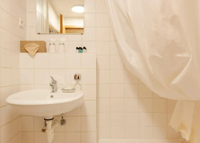 Mitte 26m2 - U-bahn Leopoldplatz By *